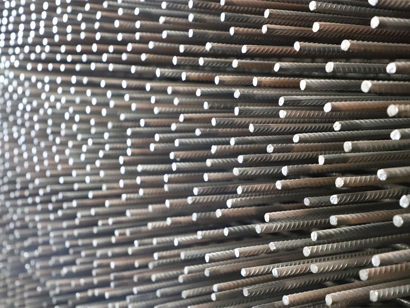 混凝土剪力墻內(nèi)如何配置CRB600H鋼筋？